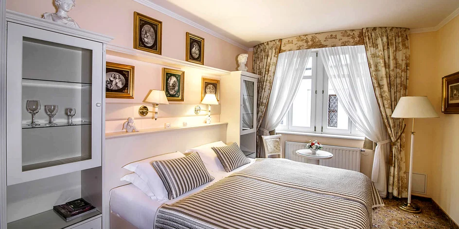 Karlovy Vary: jídlo, neomezený wellness i masáž
