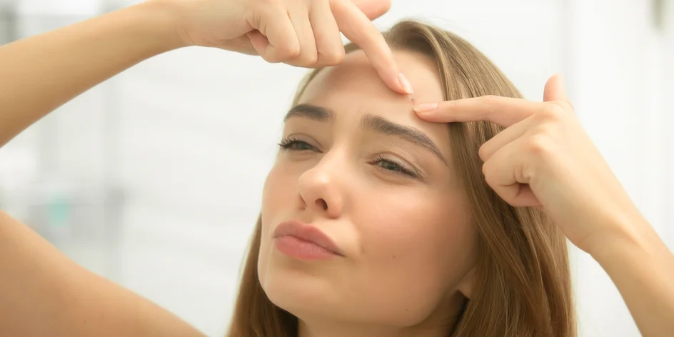 Hloubkové čištění aknózní pleti scrubrem