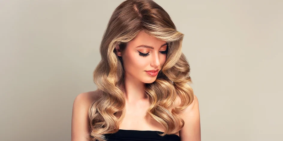Kadeřnické balíčky se střihem, barvou, melírem i balayage