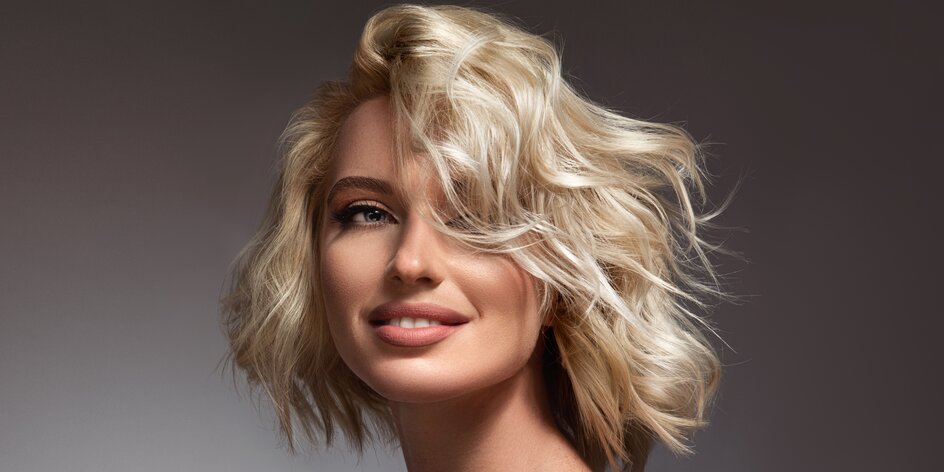 Pro krásné vlasy: střih s regenerací i barvení