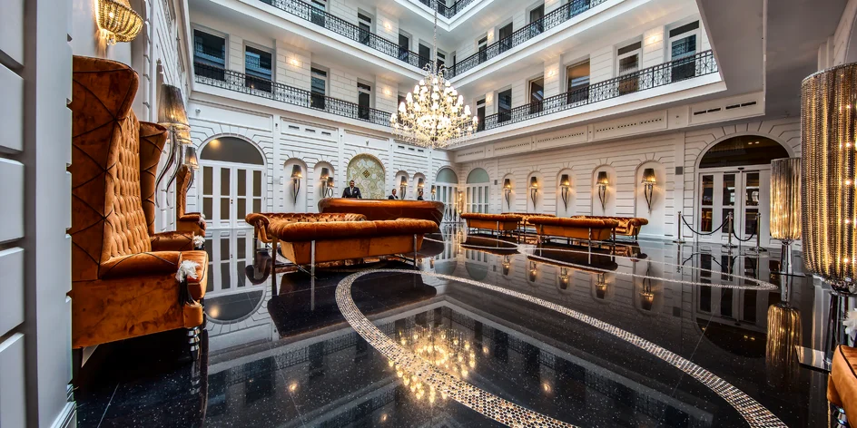 Hotel v centru Budapešti: snídaně a neomezeně wellness