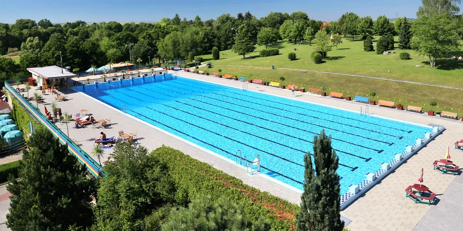 Vstup na koupaliště Slavkov pro dospělého i rodinu