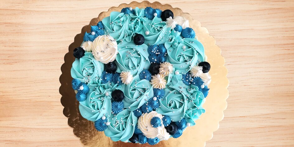Elíziny dorty: cupcakes, Pavlova i dvoukilový dort