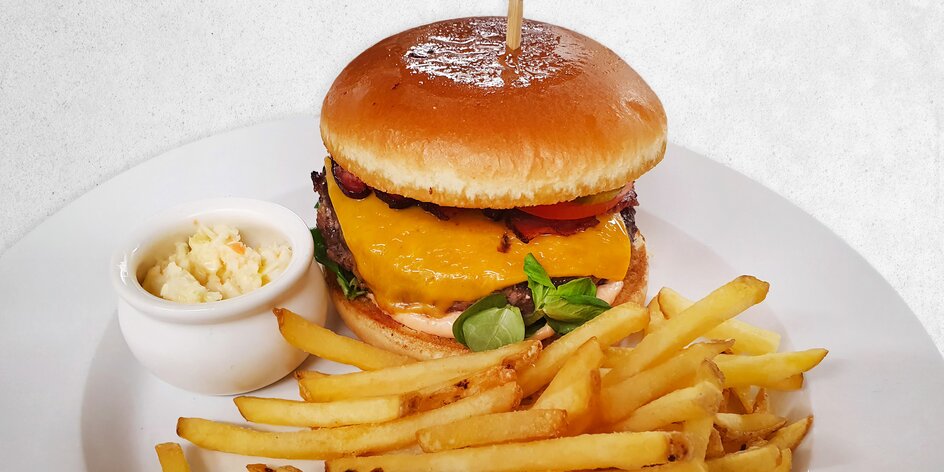 3chodové menu: česnečka, burger a palačinka, 1-2 os.