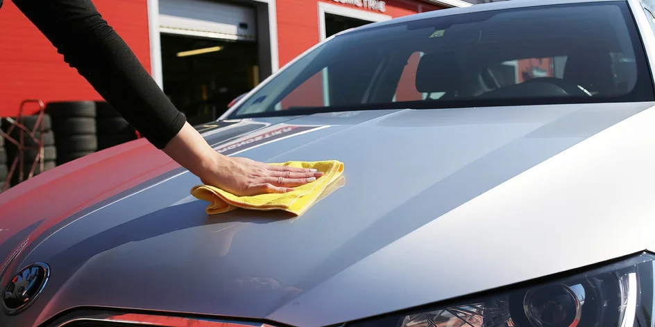 Ruční mytí a čištění auta: interiér nebo i exteriér