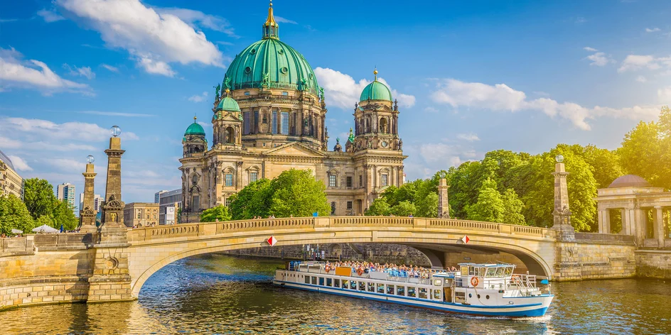 Berlín: 4* hotel v centru, snídaně, wellness i currywurst