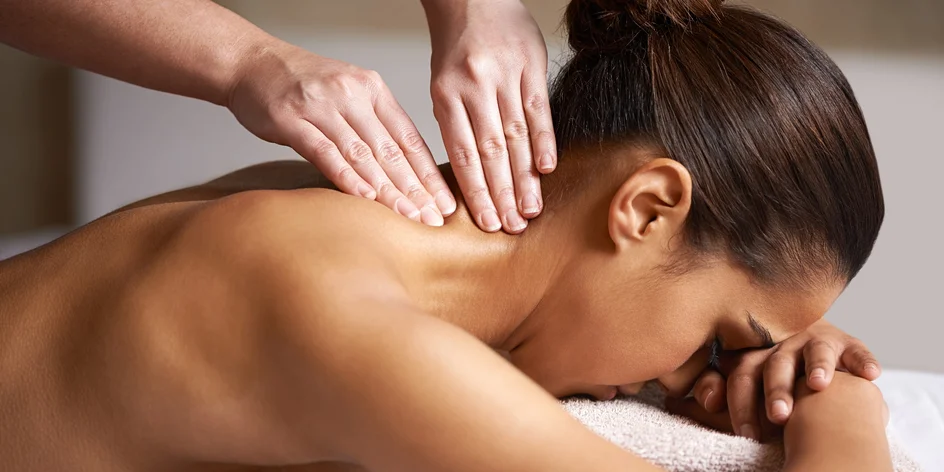 Relaxační balíčky: masáž, infrasauna, peeling i zábal