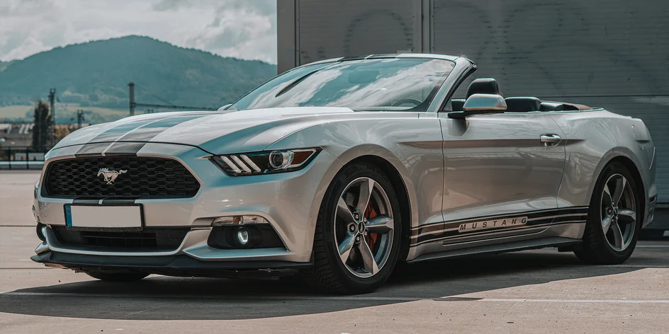 Zážitková jízda i pronájem Mustang Cabriolet