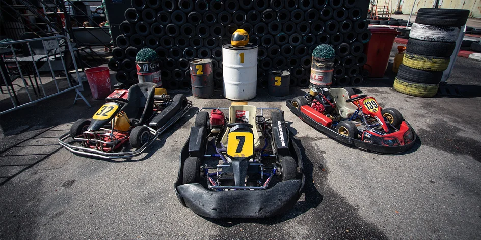 Jízdy v nadupaných motokárách pro děti i dospělé