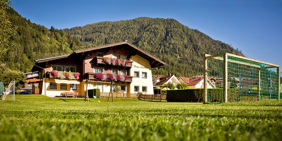 Léto v Salcburských Alpách: venkovní bazén a karta výhod