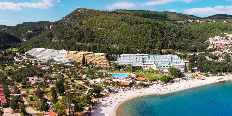 Chorvatský Rabac: 4* hotel u pláže, dítě do 7 let zdarma