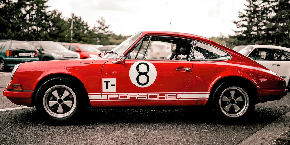 15–60min. zážitkové jízdy v Porsche: 6 legendárních vozů dle výběru