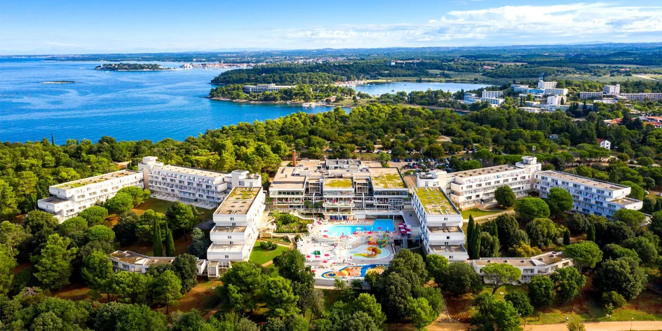 Poreč: pláž, bazény, jídlo, dítě do 12 let zdarma