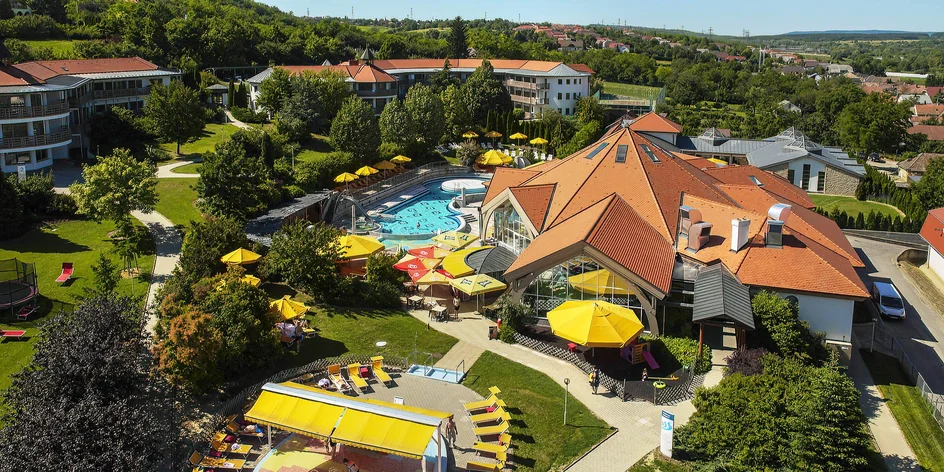 S rodinou k Balatonu: lázně, hlídání, až 2 děti zdarma