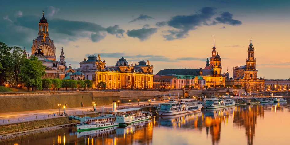 Slávne Karlove Vary, Popoluškin zámok aj Drážďany