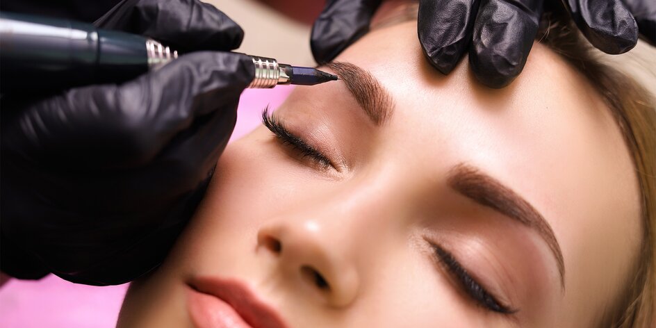Permanentní make-up: oční linky, rty i obočí