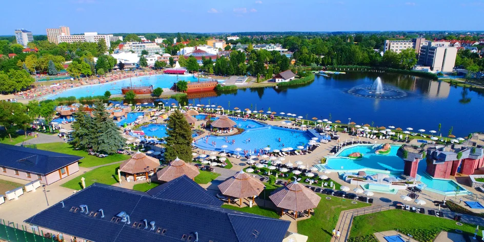 4* relax u největších termálů v Evropě s polopenzí