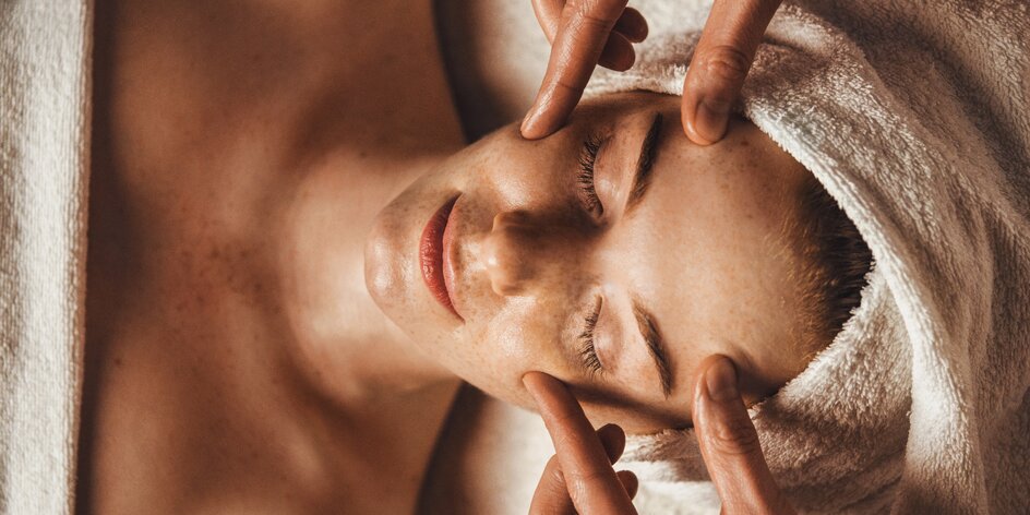 Kosmetická péče s indickou omlazující masáží