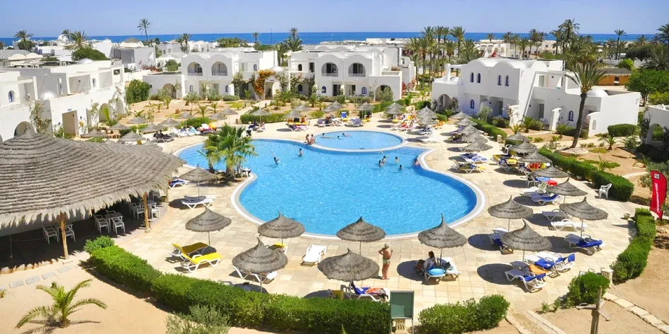 First minute léto 2025 - Djerba all inclusive vč. letenky: 4* hotel s bazény