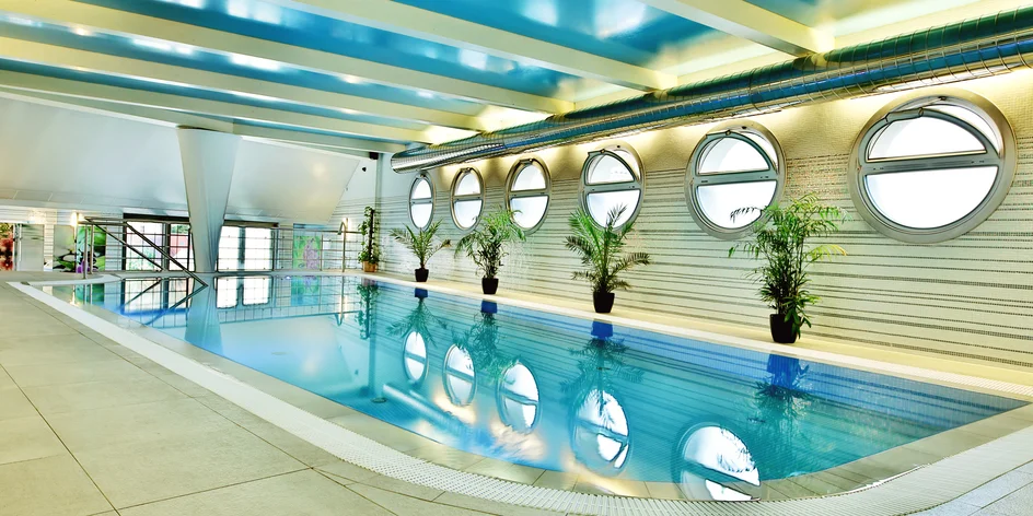 4* pobyt ve Varech: polopenze, wellness i masáže