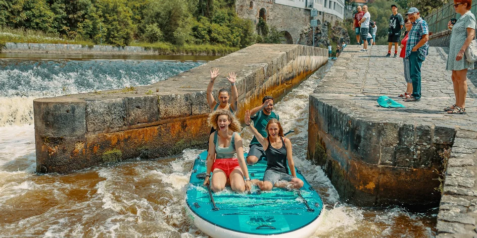 1hod. plavba Krumlovem: paddleboard, kanoe či raft