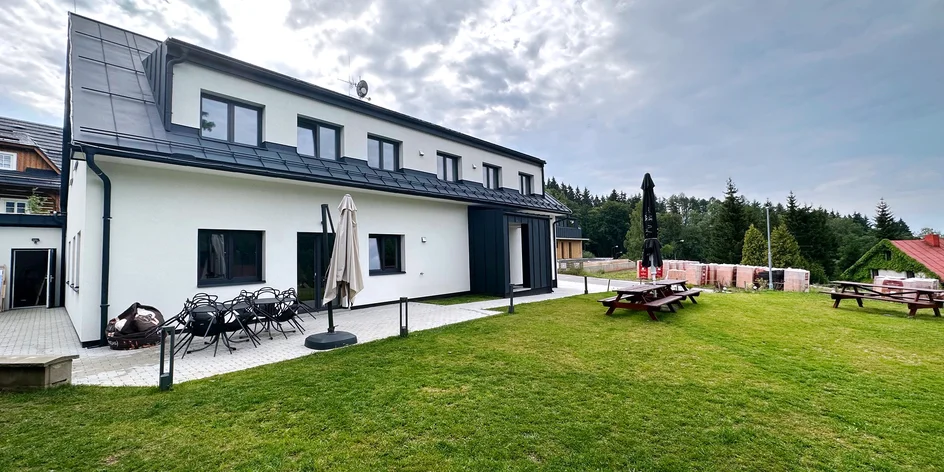 Vybavené apartmány v Černém Dole až pro 10 osob