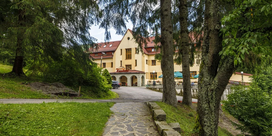 Beskydy: bazén, lázeň, saunová zóna a skvělé jídlo