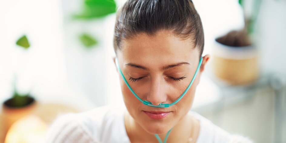 Oxygenoterapie: 30-60 min. inhalace kyslíku