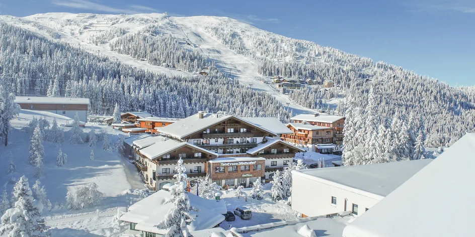 4* hotel v Korutanech: u lanovky, s wellness, jídlem a lyžováním
