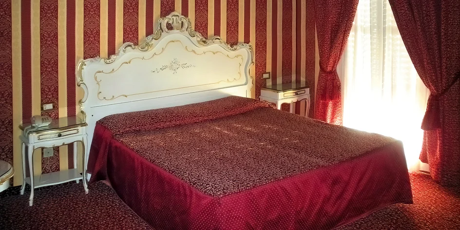 3* hotel v centru Benátek: snídaně, zahrada a dítě zdarma