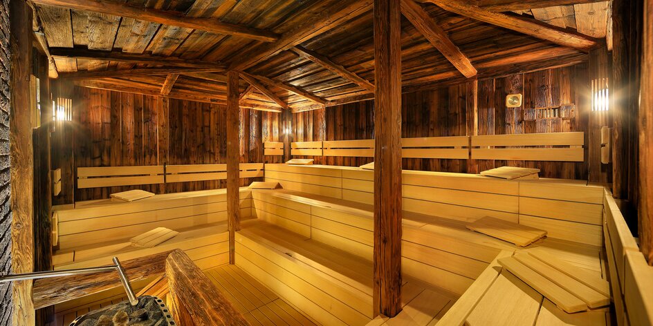 Boží relax: vířivá vana nebo masáž i sauna, 1-2 osoby