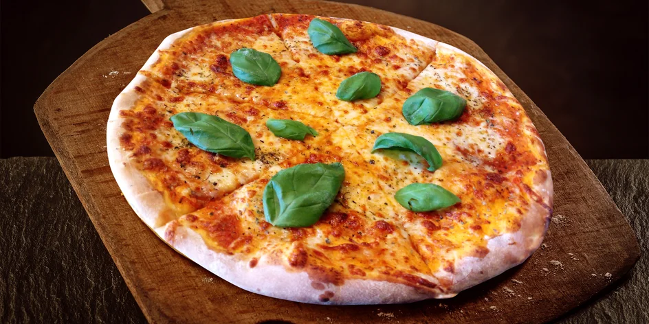 Dvě italské pizzy podle výběru o průměru 33 cm