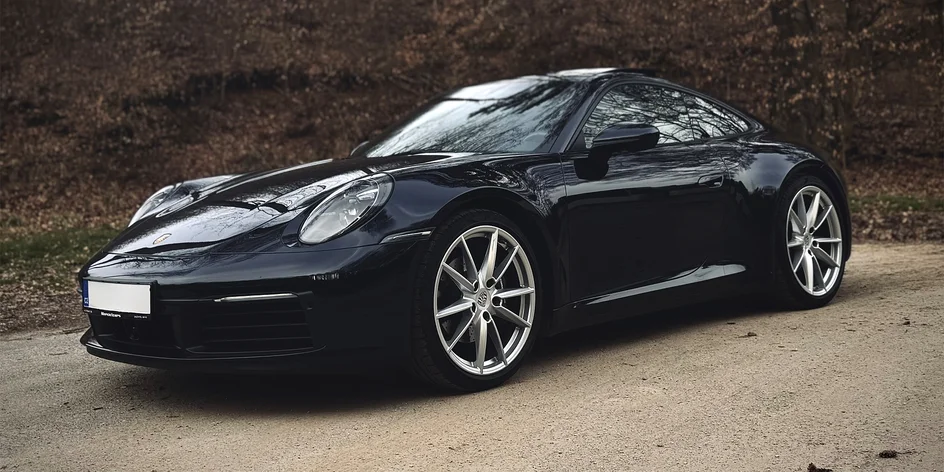 30 nebo 60 minut řidičem Porsche 911 bez instruktora