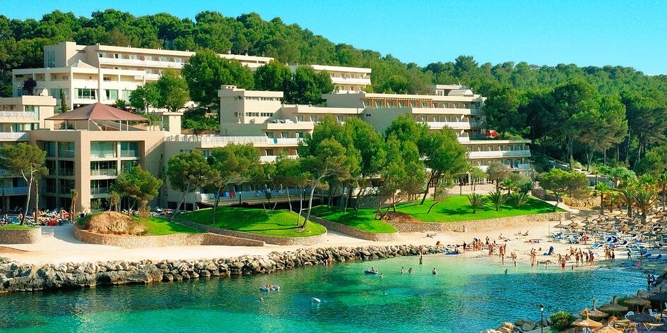 Mallorca na 8 dní: hotel u pláže, all inclusive, letenka