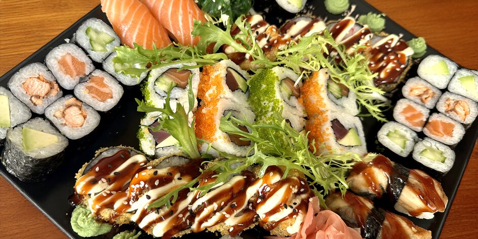 Sushi sety: 24–52 ks s lososem, avokádem i grill rolls