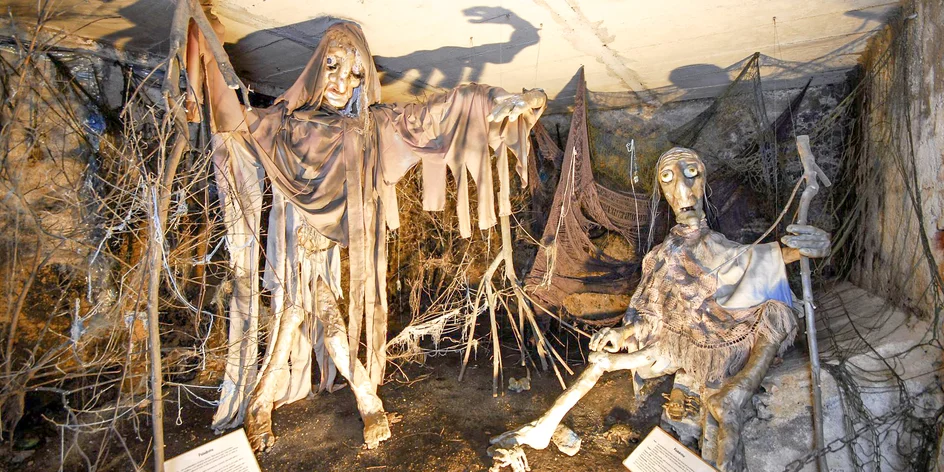 Vstup do Muzea strašidel a Pelhřimovského pekla