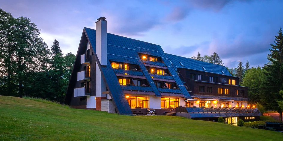 Wellness hotel s bazénem v Harrachově: snídaně a wellness
