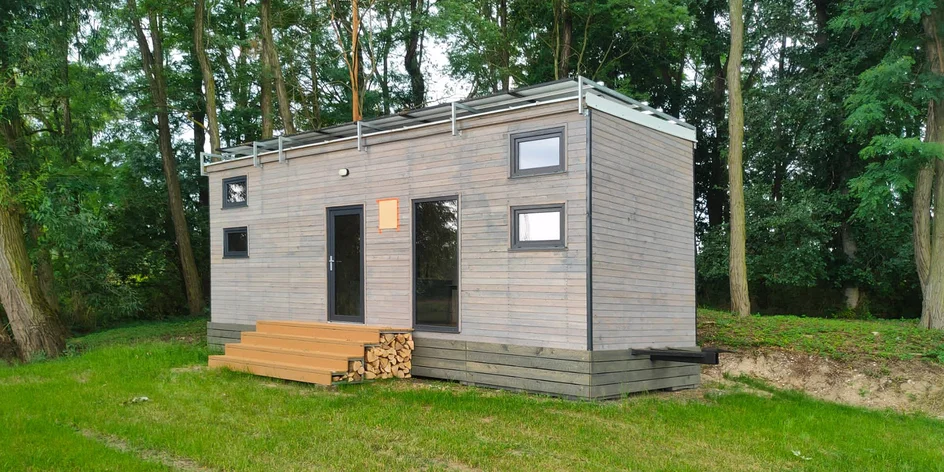 Krásný tiny house na břehu Labe až pro 4 osoby