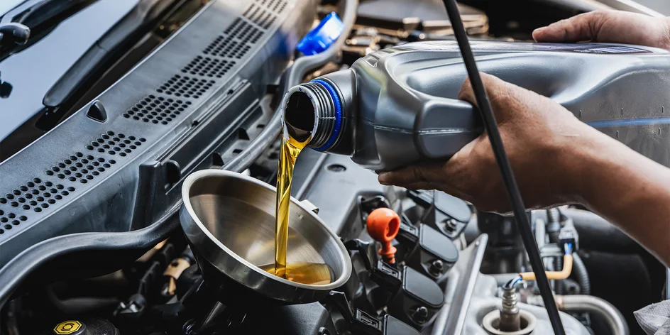 Servis osobních vozů: kontrola pneumatik i výměna oleje