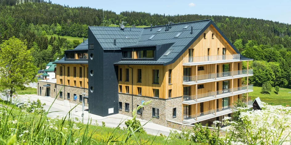 Janské Lázně: vybavené apartmány, koloběžky, lanovka