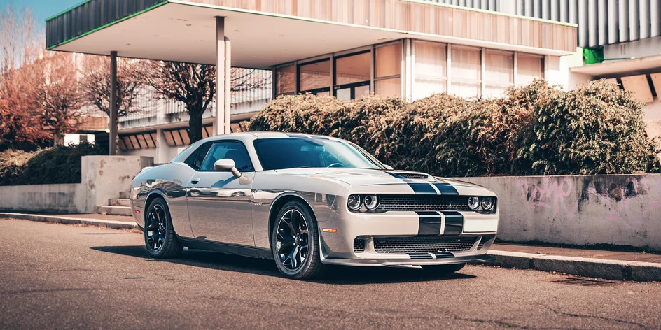 Dodge Challenger V8 HEMI: pronájem na 24 hodin i víkend