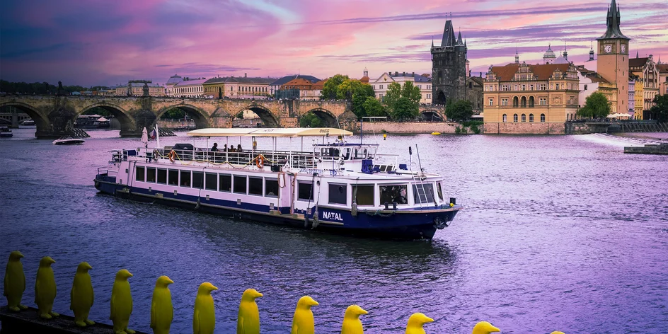 Adventní víkendové plavby po Vltavě s cukrovím i rautem