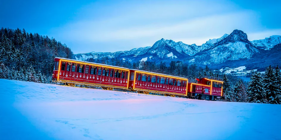 Adventní Wolfgangsee: vánoční zubačka, plavba i trhy