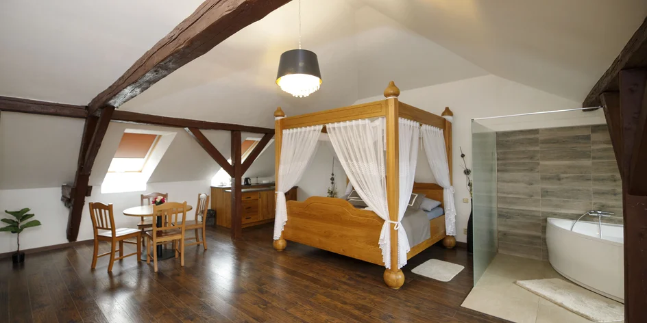 Střední Čechy se snídaní i privátním wellness