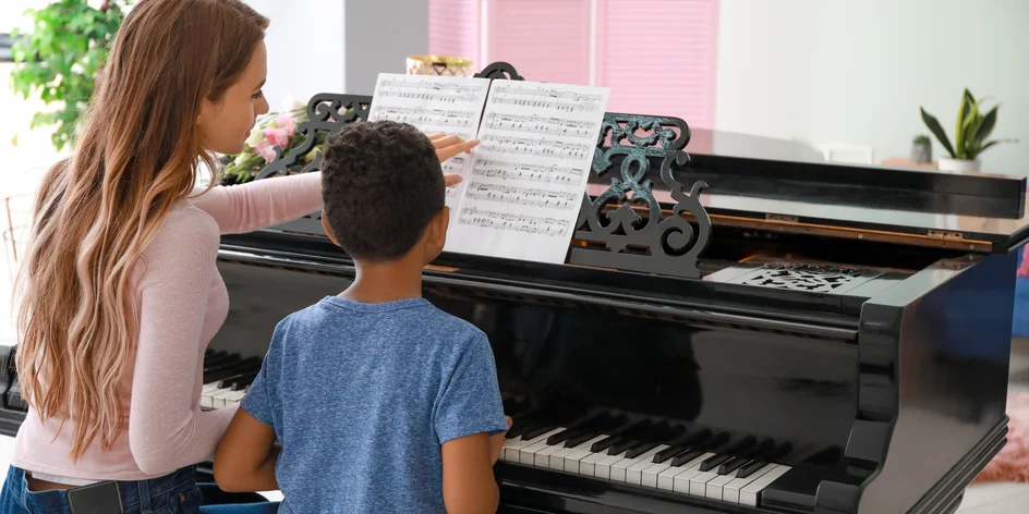 Individuální lekce hry na klavír: začátečníci i zkušení