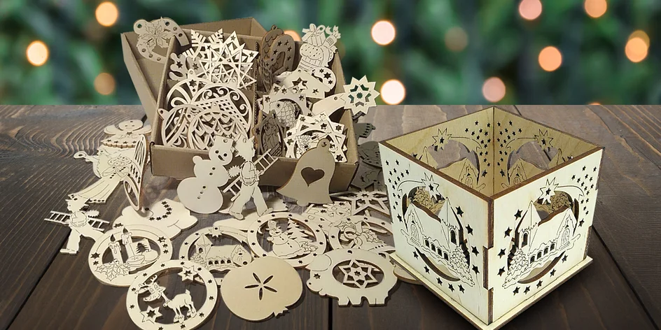 Vánoční dřevěné svícny i sada 50 či 100 ozdob