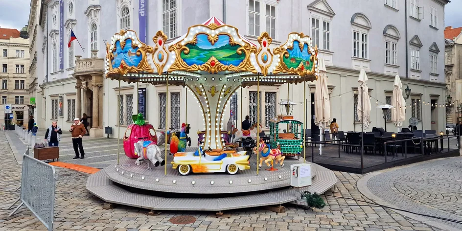 Advent na Zelňáku: 3 až 10 vstupů na dětský kolotoč