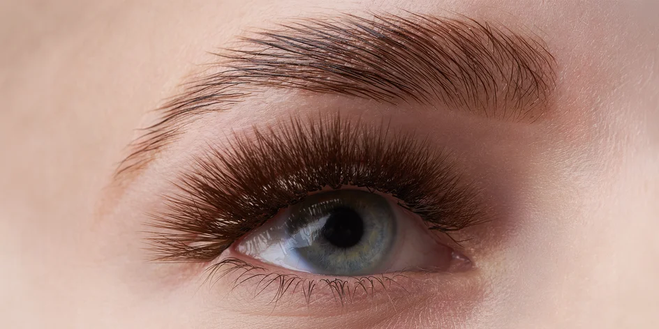 Krásná hned po probuzení: laminace obočí i lash filler