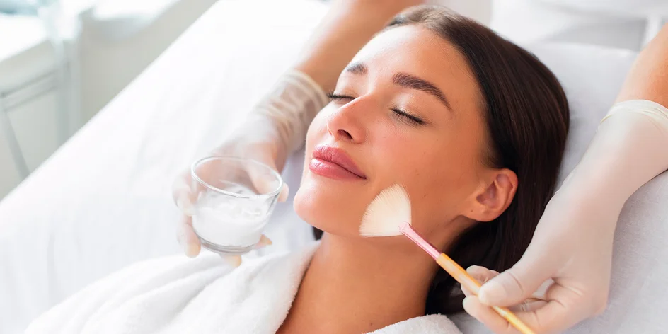 Kosmetické ošetření: hydratace, anti-age i proti akné