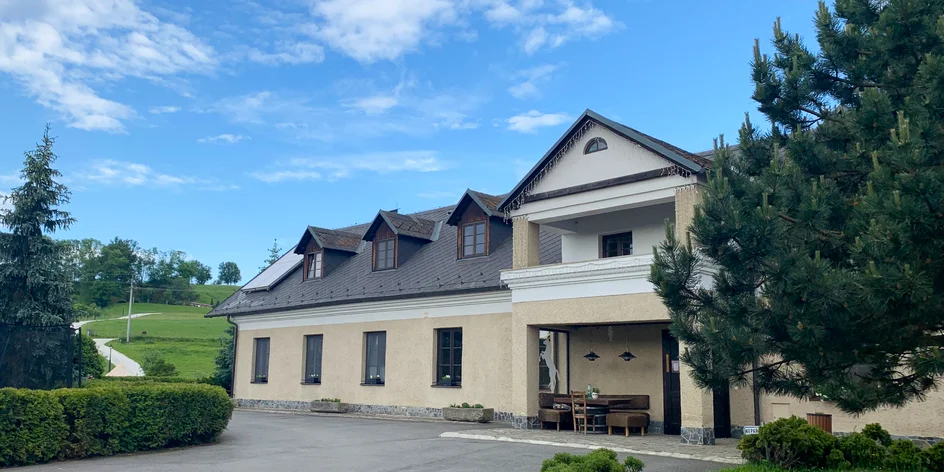 Farma u Opavy se snídaní, wellness i elektrokoly